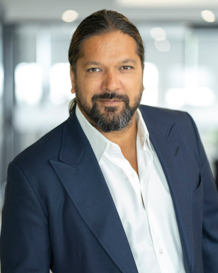 Amar 099 Edit 697x870